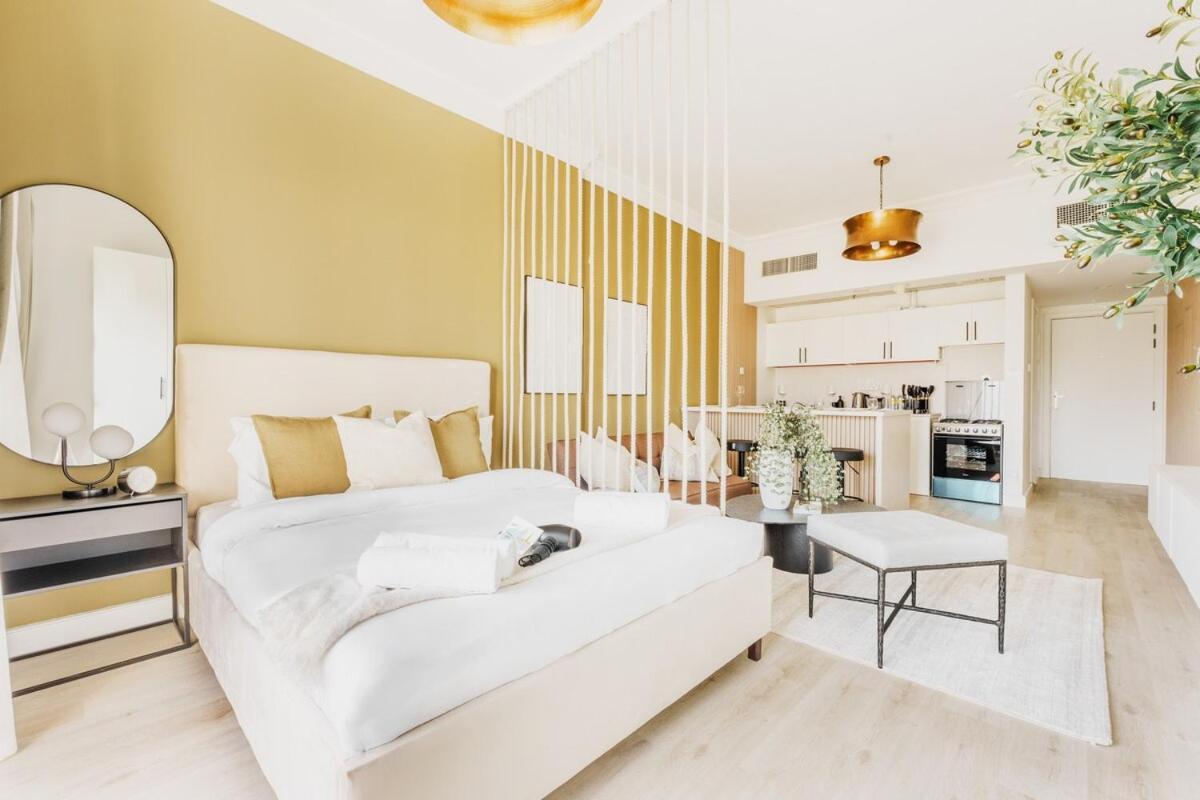 Apartment Elegant Sophisticated In Jvc Perfect For 4 *